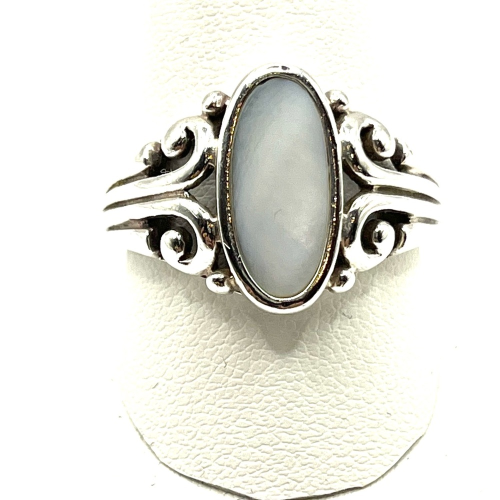 Sterling Silver Ring White Quartz Stone  Ring Size 11 Swirl Ring 925 Vintage